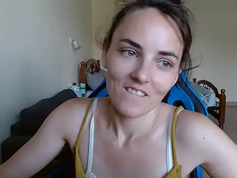 Snapshot of OliviaTheS chatting on July 3, 10:10 am OliviaTheS online show from July 3, 10:10 am