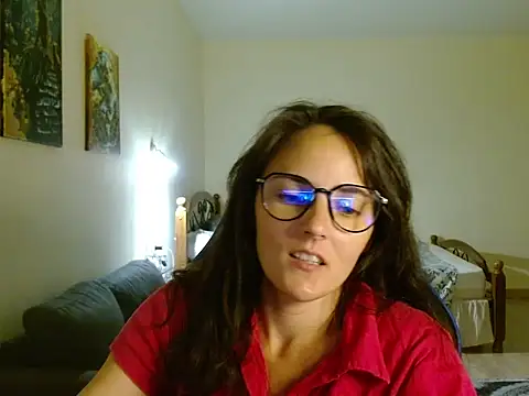 Snapshot of OliviaTheS chatting on July 25, 8:06 pm OliviaTheS online show from July 25, 8:06 pm