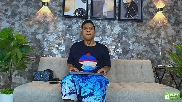 Snapshot of Alejandro_and_Deiby chatting on June 18, 10:41 am Alejandro and Deiby online show from June 18, 10:41 am