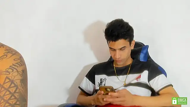 Snapshot of Alejandro_and_Deiby chatting on July 23, 7:56 pm Alejandro and Deiby online show from July 23, 7:56 pm
