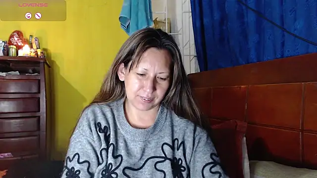 Snapshot of Evatoms37 chatting on June 16, 4:48 am Evatoms37 online show from June 16, 4:48 am