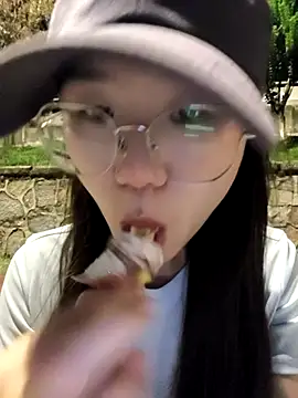 Snapshot of xiaomin666 chatting on July 21, 4:42 pm xiaomin666 online show from July 21, 4:42 pm