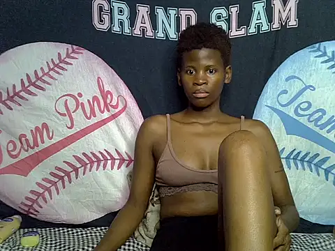 Snapshot of Queen_slay2 chatting on June 17, 6:31 pm Queen slay2 online show from June 17, 6:31 pm