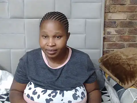 Loyal Alisha online show from June 12, 3:33 pm