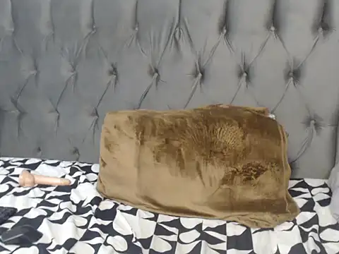 Snapshot of Loyal_Alisha chatting on June 29, 10:15 am Loyal Alisha online show from June 29, 10:15 am