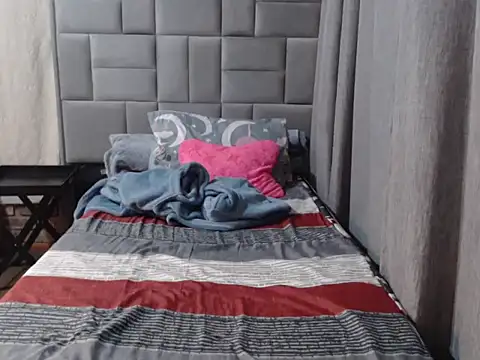 Wifey Amanda online show from June 25, 3:06 am