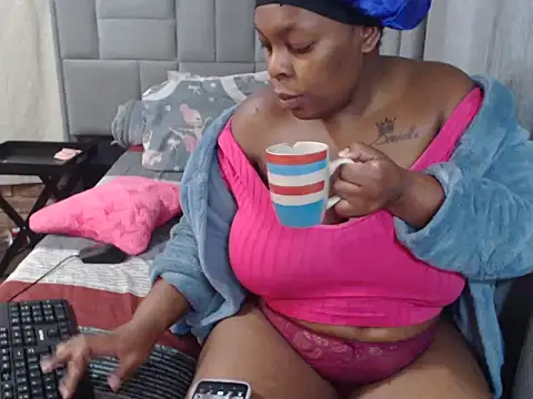 Wifey Amanda online show from July 7, 6:47 am