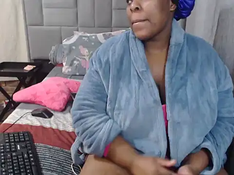 Wifey Amanda online show from July 7, 7:23 am