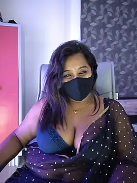 Snapshot of beauty_lisa- chatting on July 8, 8:46 pm beauty lisa- online show from July 8, 8:46 pm