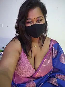 Snapshot of beauty_lisa- chatting on July 13, 8:55 pm beauty lisa- online show from July 13, 8:55 pm