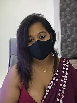Snapshot of beauty_lisa- chatting on July 21, 12:40 pm beauty lisa- online show from July 21, 12:40 pm