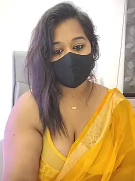 Snapshot of beauty_lisa- chatting on August 1, 2:16 pm beauty lisa- online show from August 1, 2:16 pm