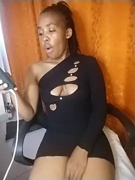 Snapshot of sexxy_ebony_red chatting on July 6, 12:02 pm sexxy ebony red online show from July 6, 12:02 pm