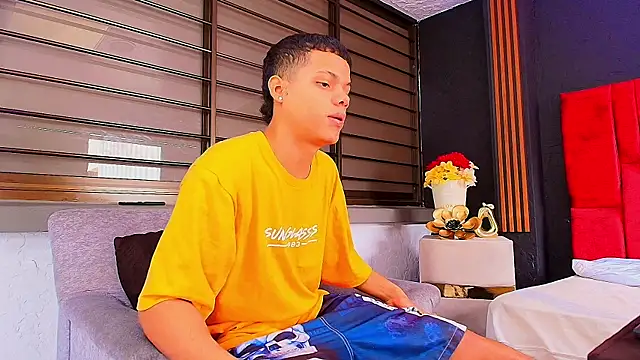 JulianSterling    online show from June 14, 7:05 pm