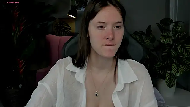 Snapshot of Eva_Leeee chatting on August 6, 4:58 am Eva Leeee online show from August 6, 4:58 am