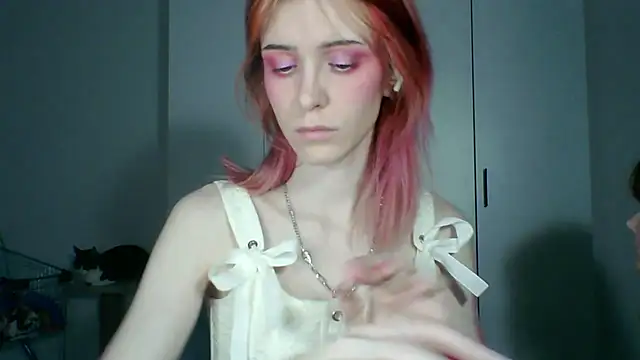 Snapshot of KayleneWesterberg chatting on June 29, 3:12 pm KayleneWesterberg online show from June 29, 3:12 pm