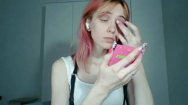 Snapshot of KayleneWesterberg chatting on June 30, 2:07 pm KayleneWesterberg online show from June 30, 2:07 pm