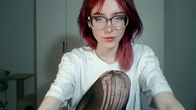 Snapshot of KayleneWesterberg chatting on July 5, 3:08 pm KayleneWesterberg online show from July 5, 3:08 pm