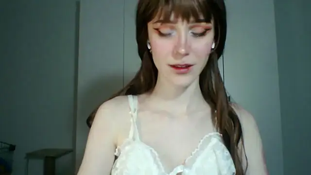 Snapshot of KayleneWesterberg chatting on July 6, 3:14 pm KayleneWesterberg online show from July 6, 3:14 pm