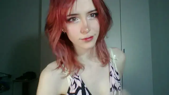 Snapshot of KayleneWesterberg chatting on July 14, 3:07 pm KayleneWesterberg online show from July 14, 3:07 pm