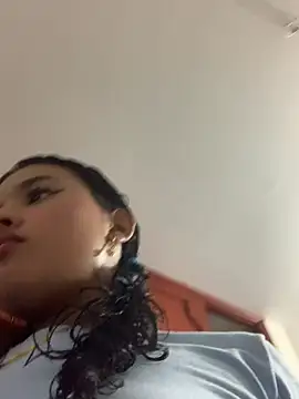 Snapshot of maryale01 chatting on July 1, 12:07 pm maryale01 online show from July 1, 12:07 pm