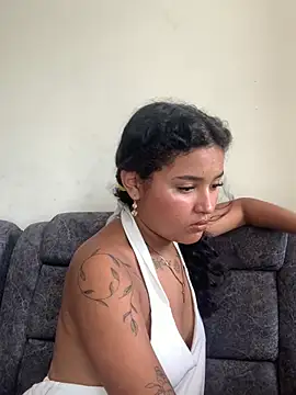 Snapshot of maryale01 chatting on July 6, 3:47 pm maryale01 online show from July 6, 3:47 pm