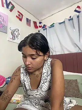 Snapshot of maryale01 chatting on July 10, 7:27 pm maryale01 online show from July 10, 7:27 pm