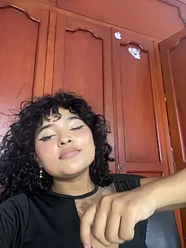 Snapshot of maryale01 chatting on July 22, 7:05 pm maryale01 online show from July 22, 7:05 pm