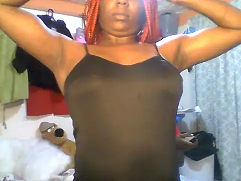 Snapshot of Ladysweetness23 chatting on June 18, 12:11 am Ladysweetness23 online show from June 18, 12:11 am