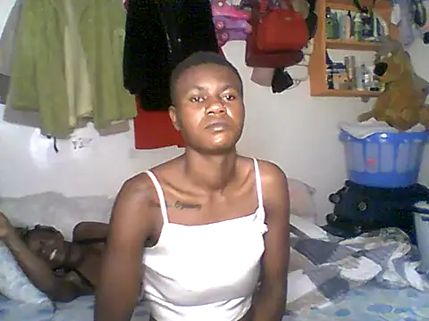 Snapshot of Ladysweetness23 chatting on June 27, 1:39 pm Ladysweetness23 online show from June 27, 1:39 pm