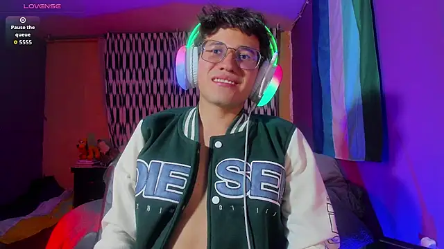 Angelito Twink online show from June 14, 2:24 am