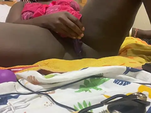 Snapshot of atis_sexy chatting on June 19, 5:28 pm atis sexy online show from June 19, 5:28 pm