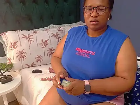 Snapshot of MISS_BLACKBERY chatting on June 28, 6:19 am MISS BLACKBERY online show from June 28, 6:19 am
