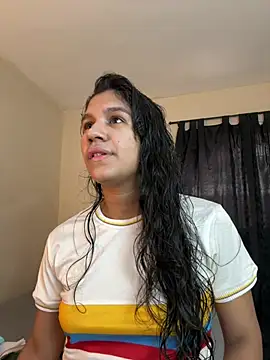 Snapshot of Veronica_M chatting on June 27, 6:13 pm Veronica M online show from June 27, 6:13 pm