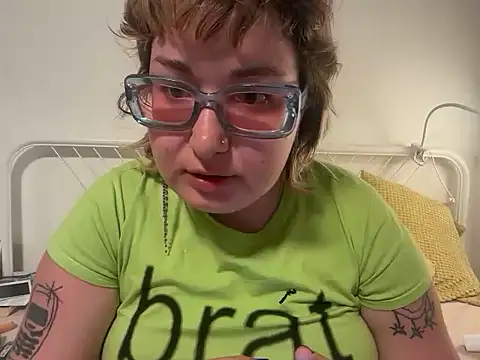 mysteradecadent online show from June 14, 12:41 am