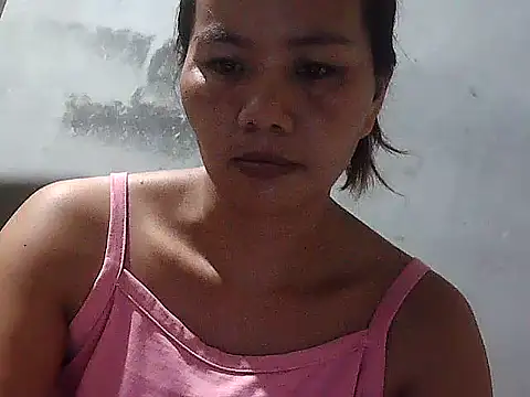 Snapshot of mymommy69 chatting on July 4, 10:05 pm mymommy69 online show from July 4, 10:05 pm