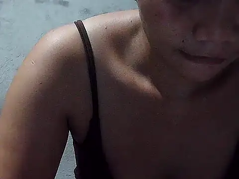 Snapshot of mymommy69 chatting on July 19, 8:40 am mymommy69 online show from July 19, 8:40 am