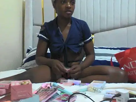 Lilmamaspark online show from July 29, 7:45 pm