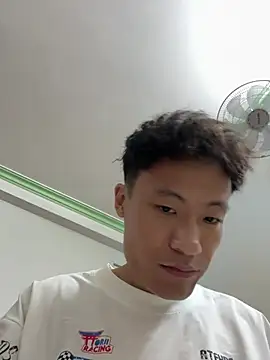 Snapshot of Mr_iphone11 chatting on July 1, 2:40 pm Mr iphone11 online show from July 1, 2:40 pm