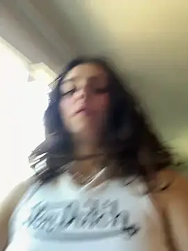 Snapshot of wetnrileyy chatting on July 7, 8:46 pm wetnrileyy online show from July 7, 8:46 pm