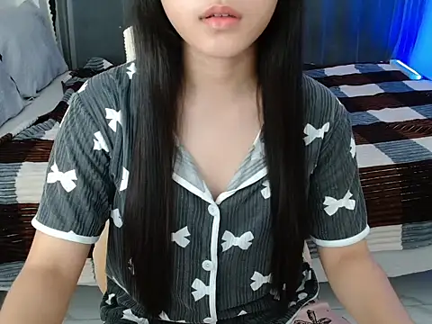 xsavanah01 online show from July 27, 4:36 pm