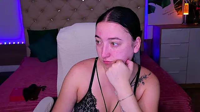 AVA MAXIMUS online show from August 4, 4:48 am