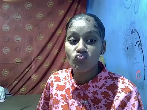 Snapshot of indianbeauty980 chatting on July 16, 1:28 pm indianbeauty980 online show from July 16, 1:28 pm