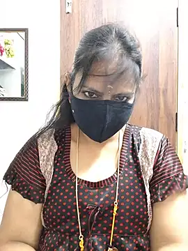 Snapshot of Tamil_white_beauty chatting on June 26, 6:29 am Tamil white beauty online show from June 26, 6:29 am