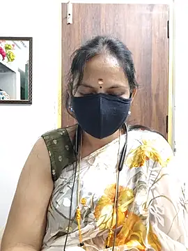Snapshot of Tamil_white_beauty chatting on July 1, 12:51 pm Tamil white beauty online show from July 1, 12:51 pm