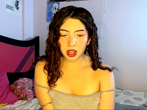 cassierosse2 online show from July 19, 6:28 am