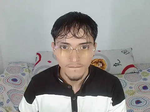 flaco23 latino online show from June 18, 3:18 am