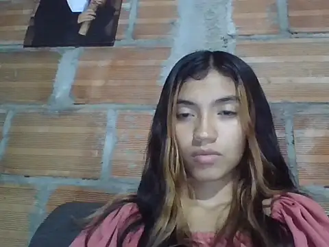 canelita0510 online show from June 16, 3:31 am