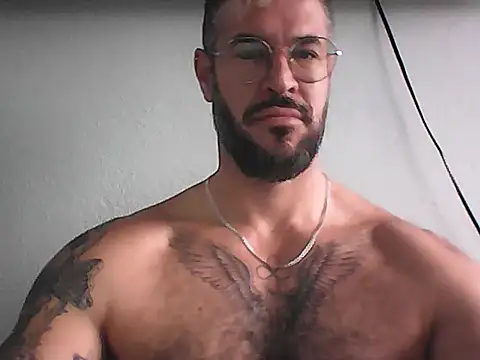 Snapshot of mrbighairychest chatting on July 8, 2:54 pm mrbighairychest online show from July 8, 2:54 pm