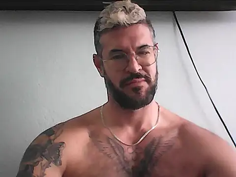 Snapshot of mrbighairychest chatting on July 11, 4:53 pm mrbighairychest online show from July 11, 4:53 pm